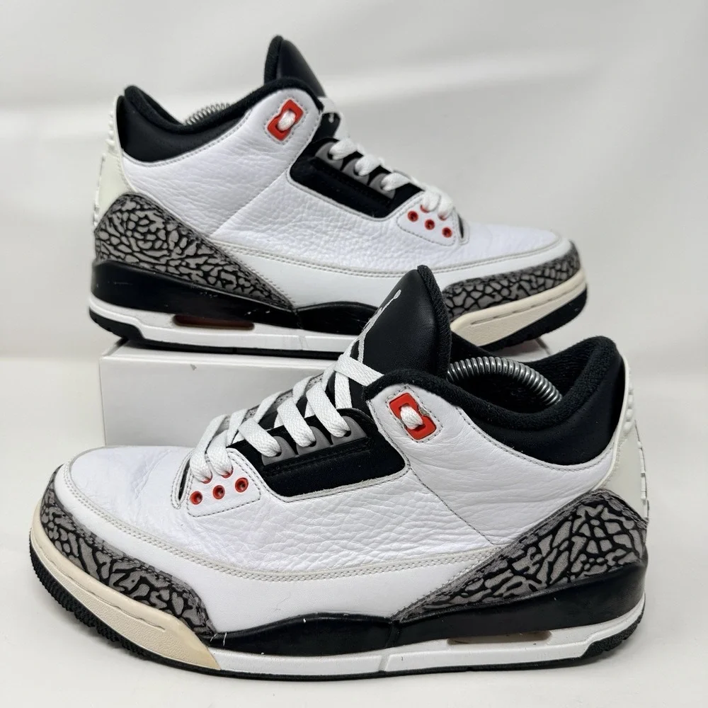 Air Jordan 3 Retro Infrared 23 Sneakers Size 8.5 136064-123 White Black Cement